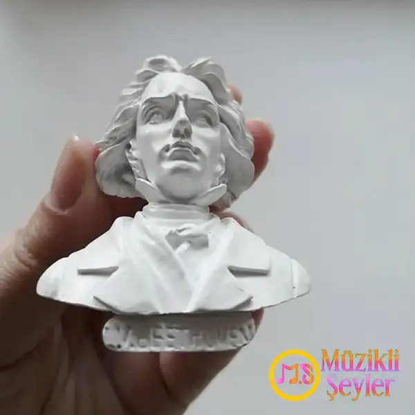 Ludwig van Beethoven büst magnet