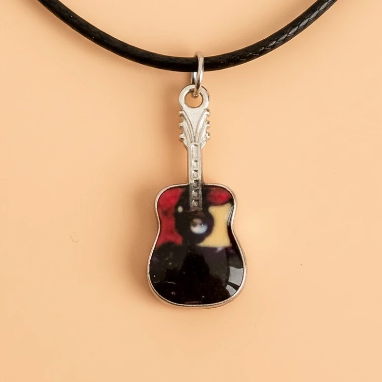 Renkli Mineli Gitar Kolye