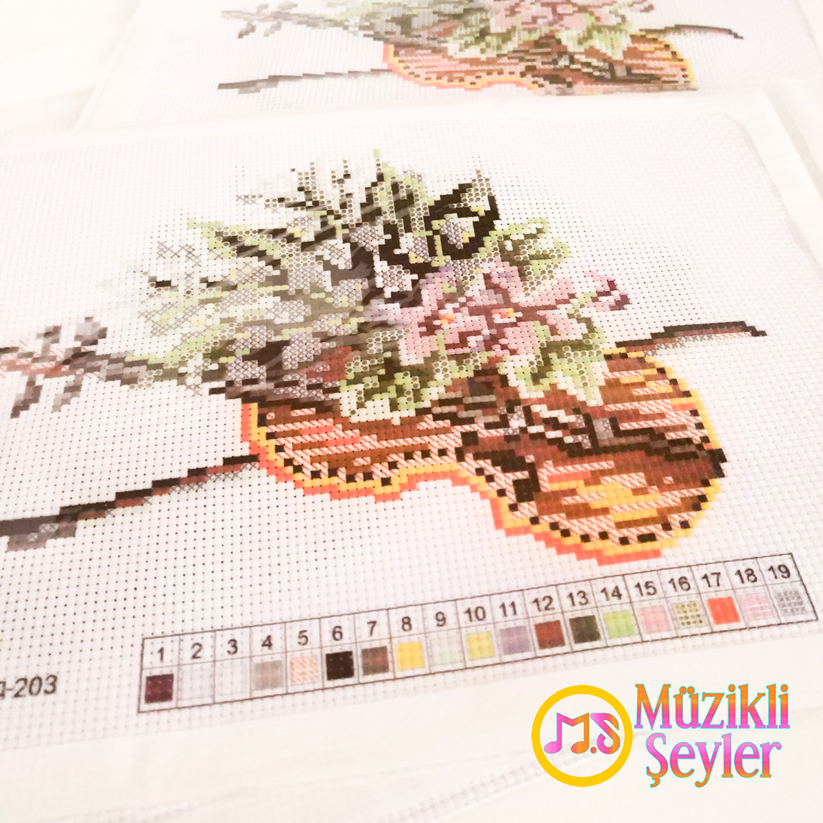 Çiçekli%20Keman%20baskılı%20etamin%20goblen%20kiti