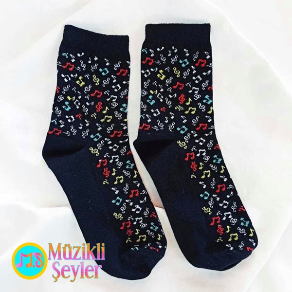 Siyah%20notalı%20çorap