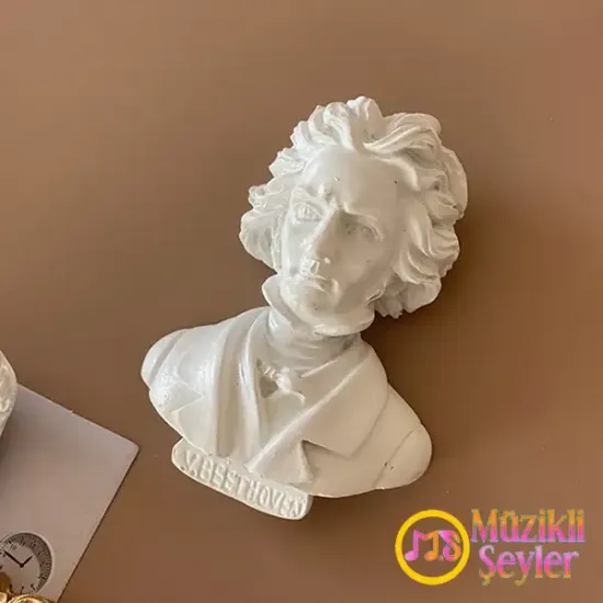 Ludwig van Beethoven büst magnet