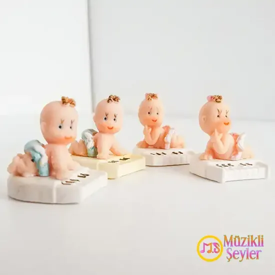Piyanolu Bebekler