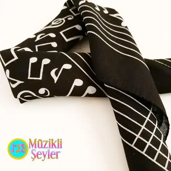Beyaz Notalı Siyah Fular